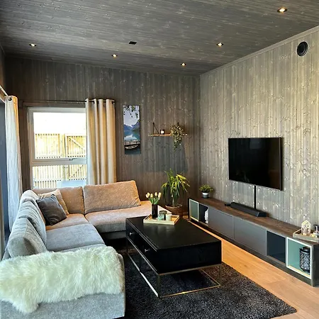 Lovely In Beautiful * Loen